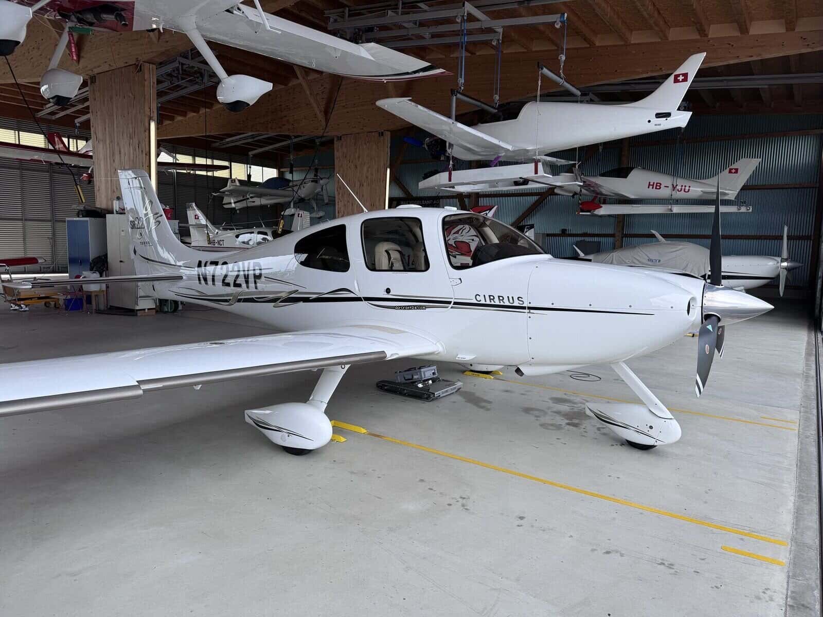 Cirrus SR22-G2 GTS TN