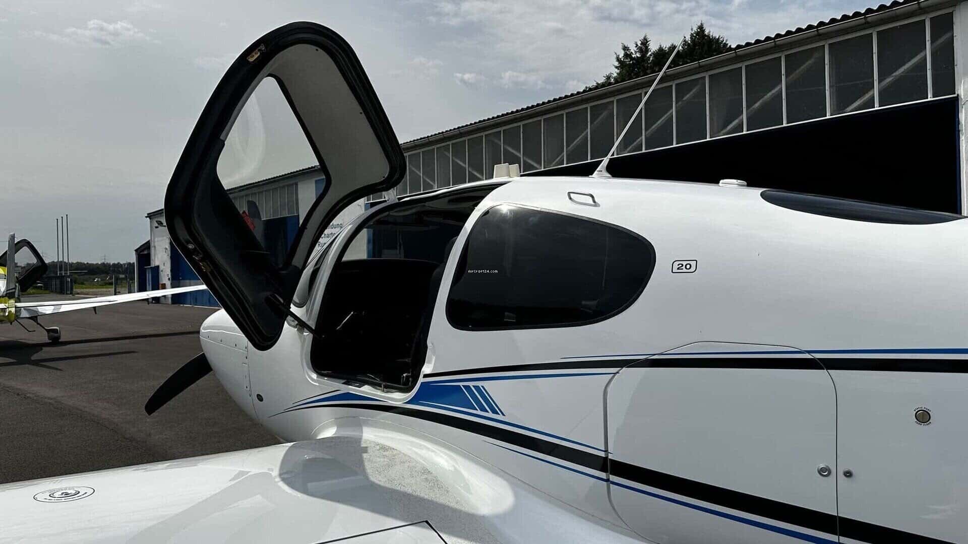 Cirrus SR20 aircraft for sale