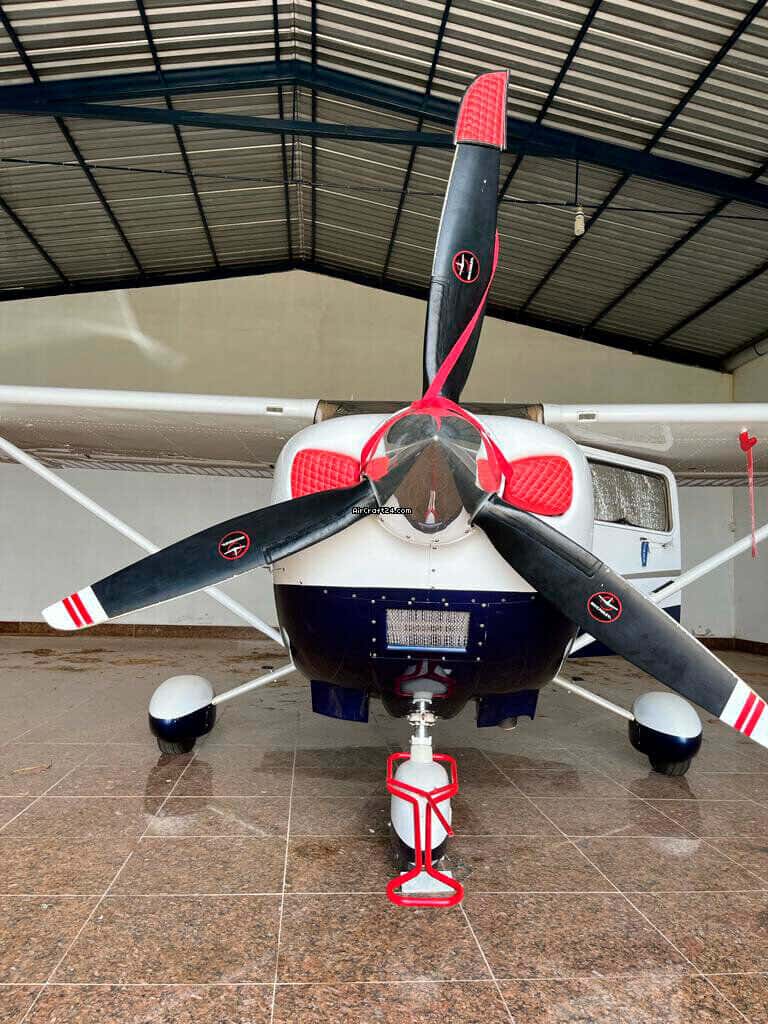 Cessna 182