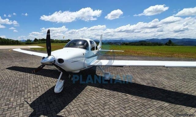 Cirrus SR20