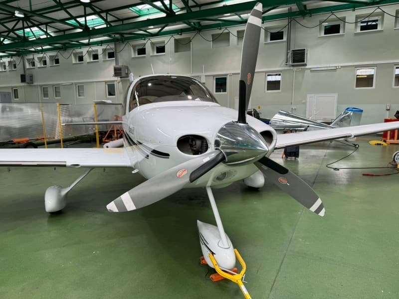 Cirrus SR22