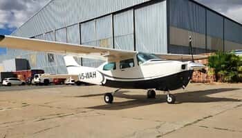 Cessna 210