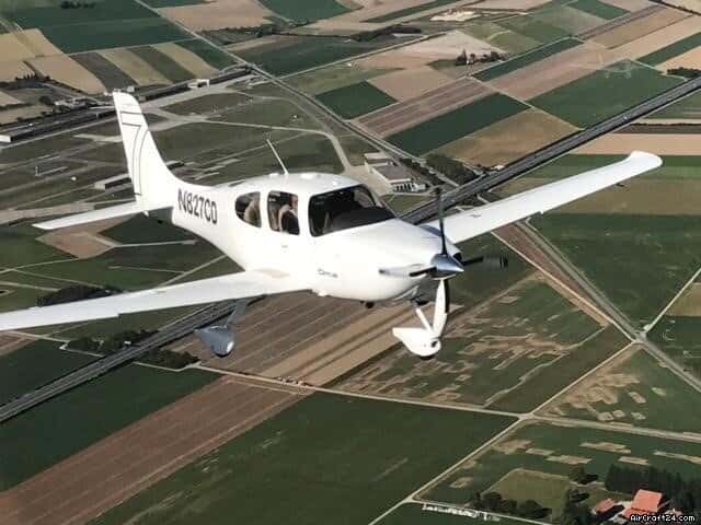 Cirrus SR22
