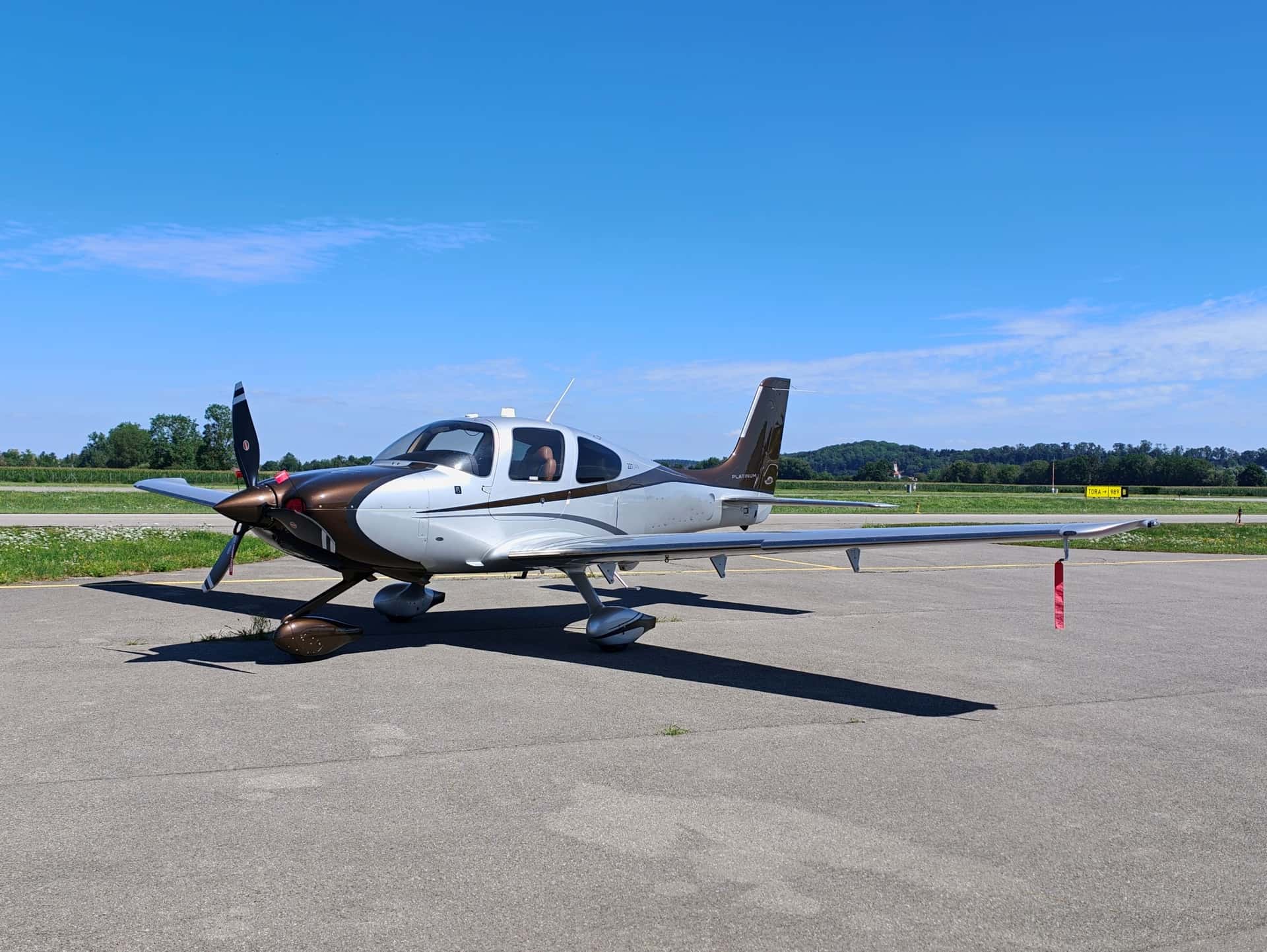 Cirrus SR22