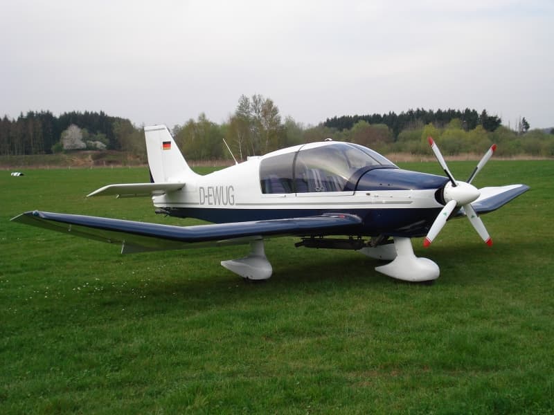 Robin DR400