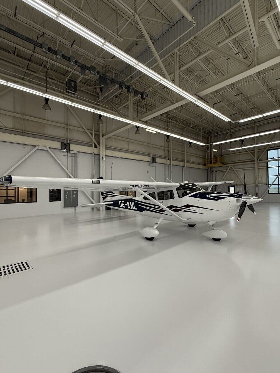 Cessna T182T