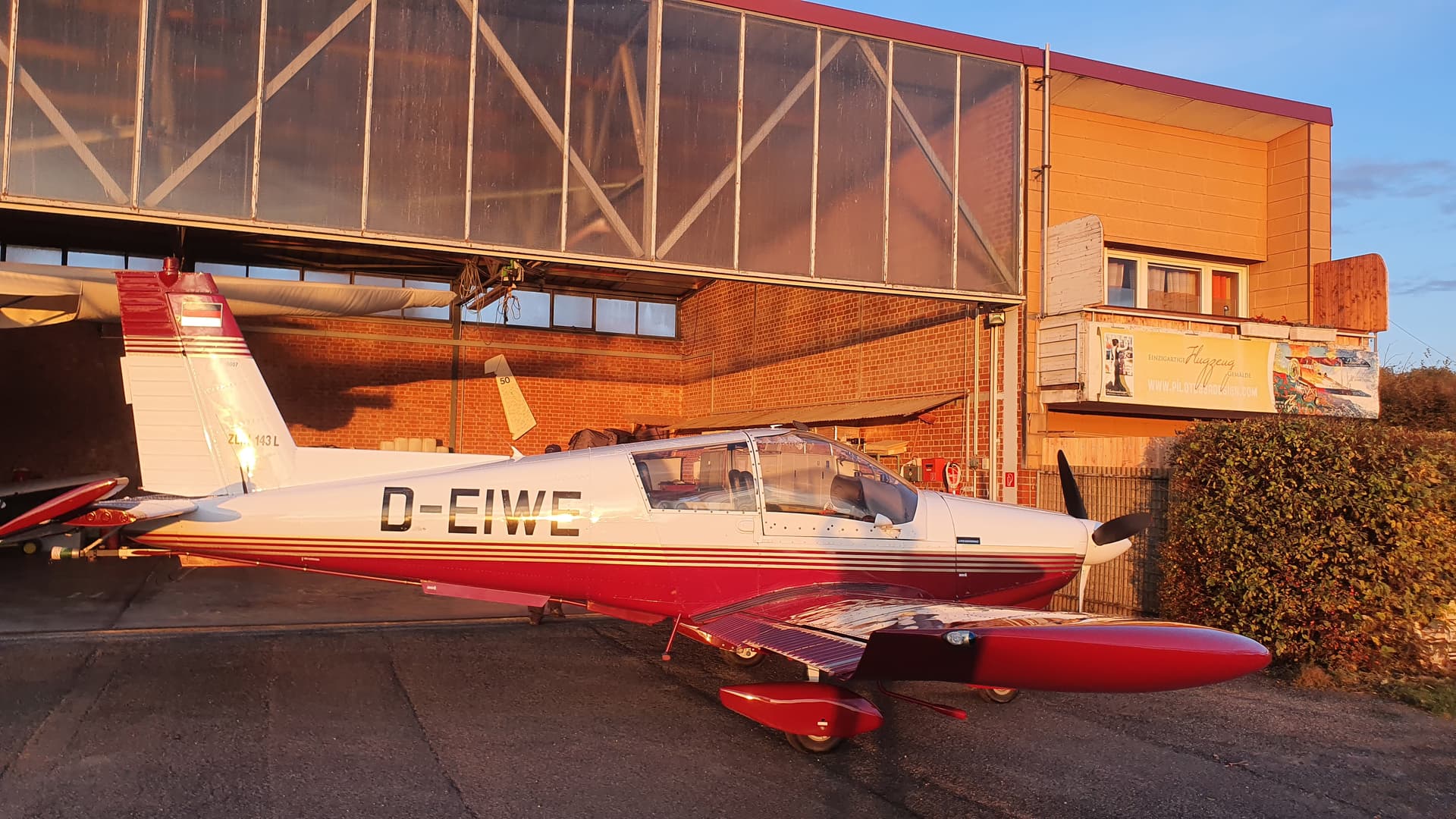 Zlin Z-43