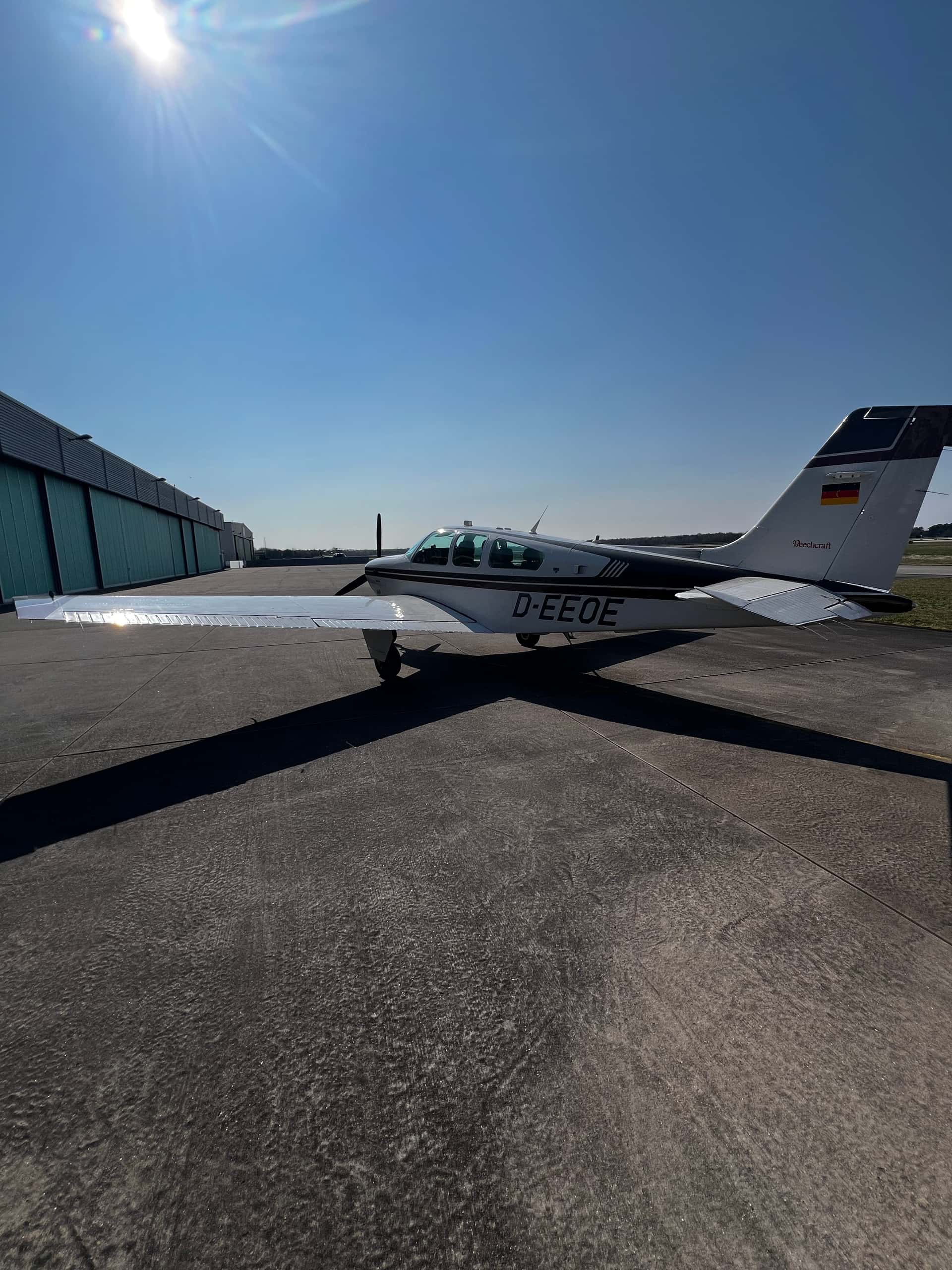 Beechcraft Bonanza F33