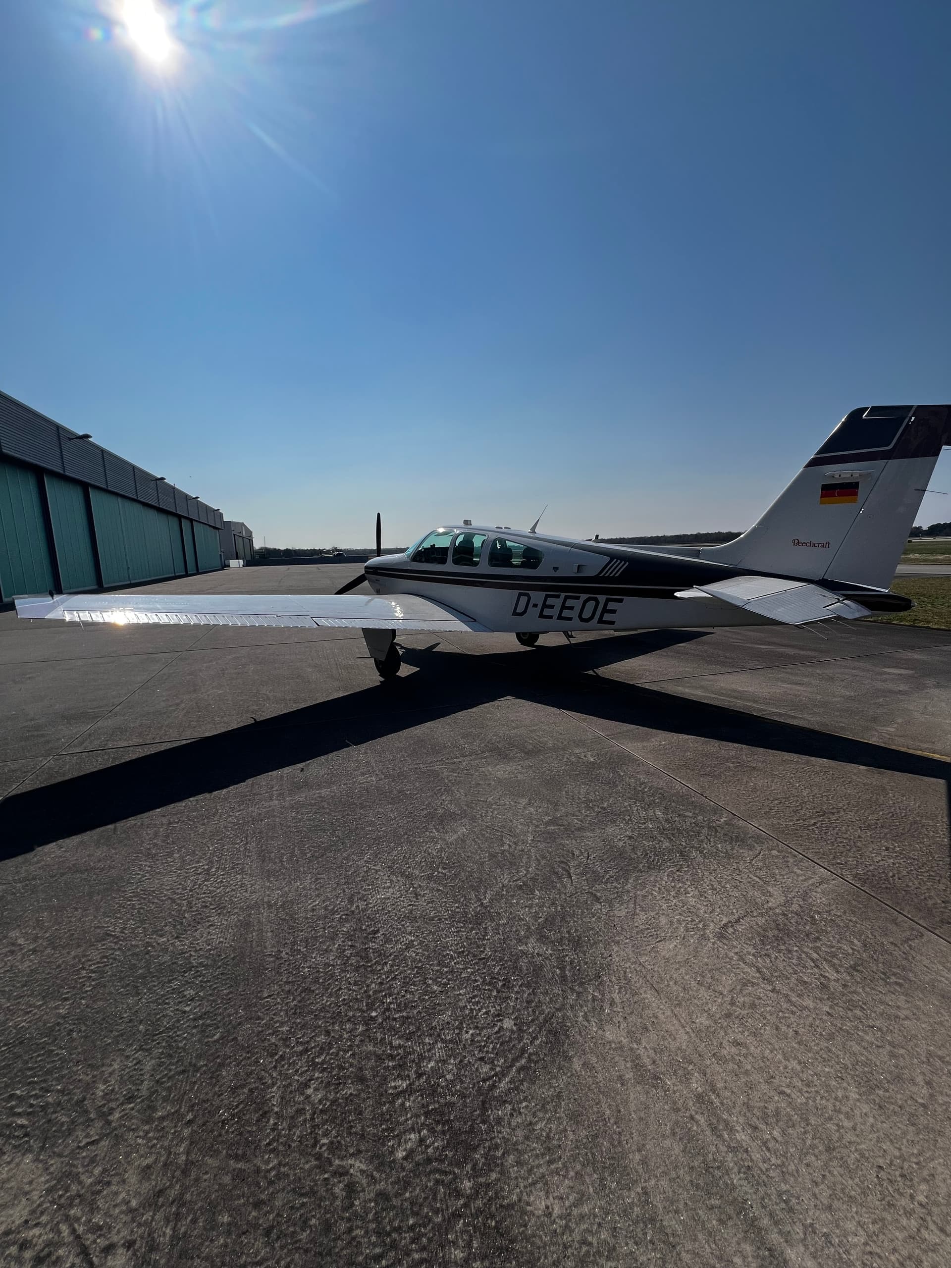 Beechcraft Bonanza F33