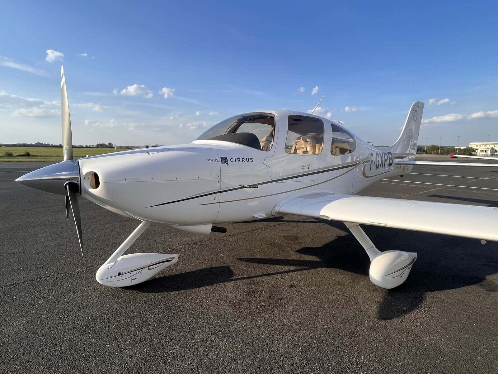 Cirrus SR22