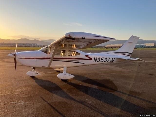 Cessna Turbo 182T Skylane