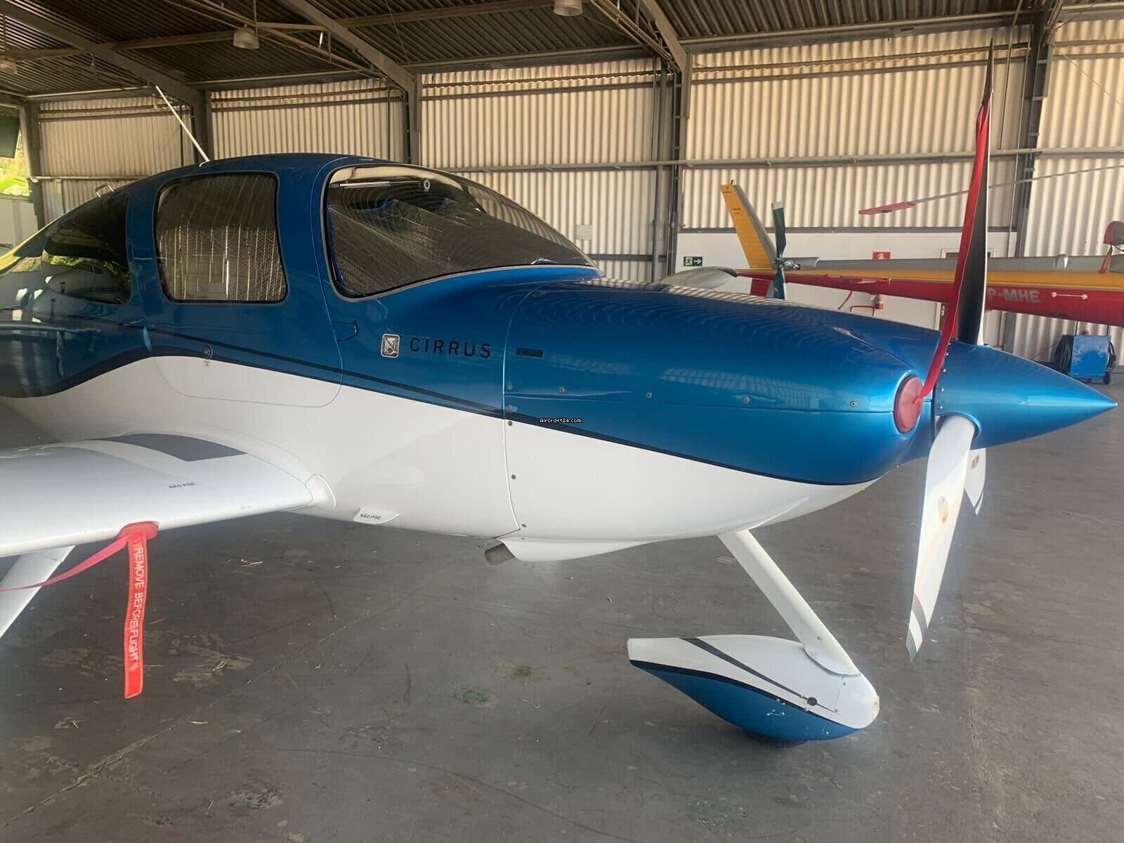 Cirrus SR22