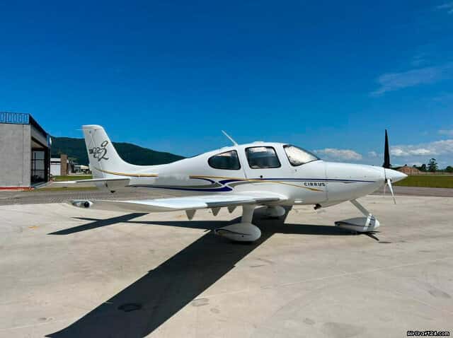 Cirrus SR22