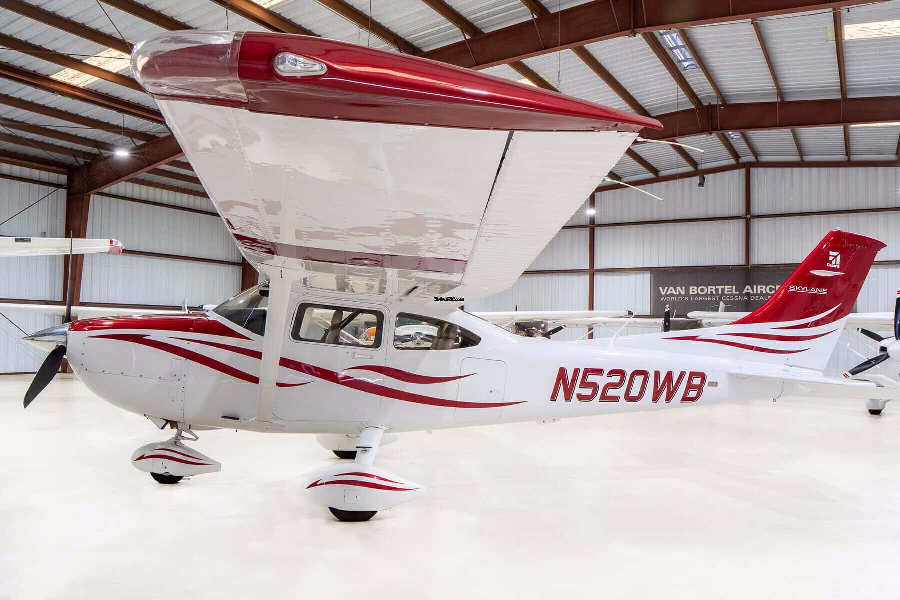 Cessna 182T