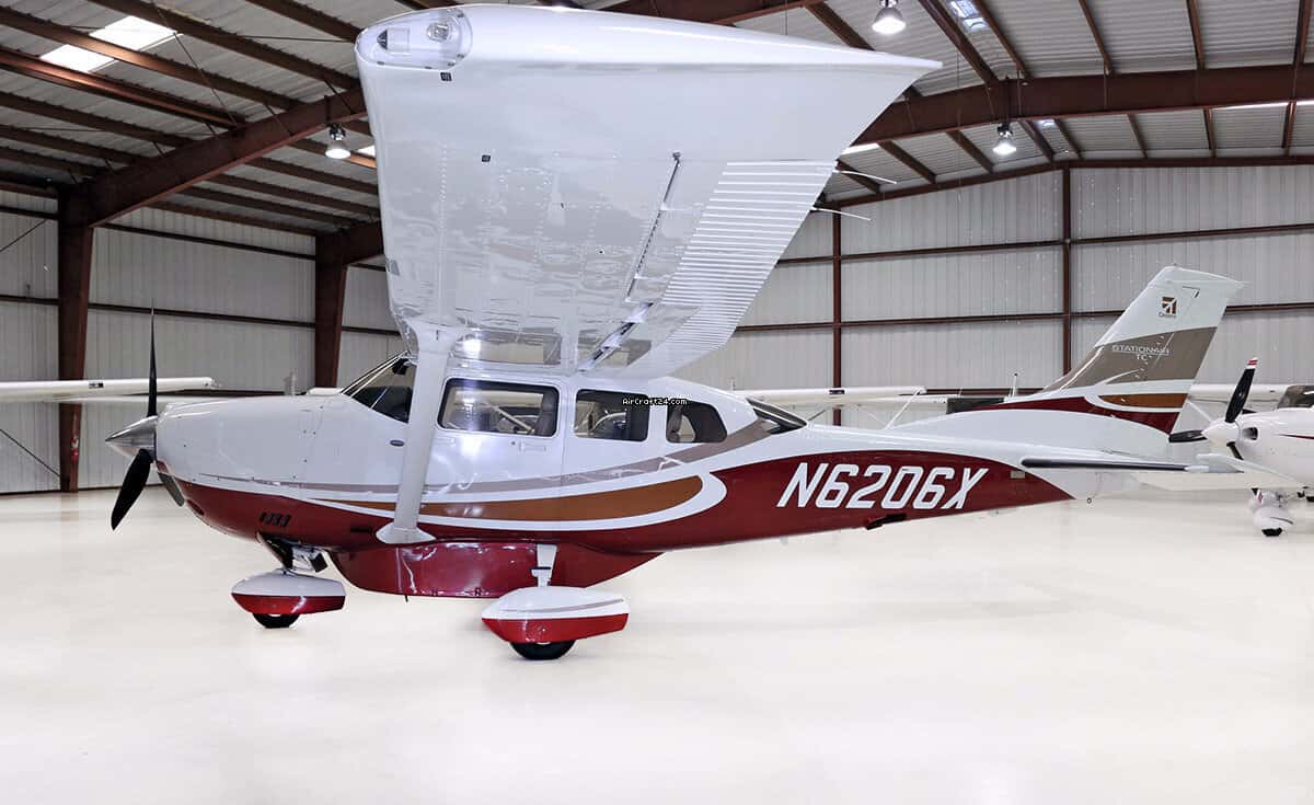Cessna T206H