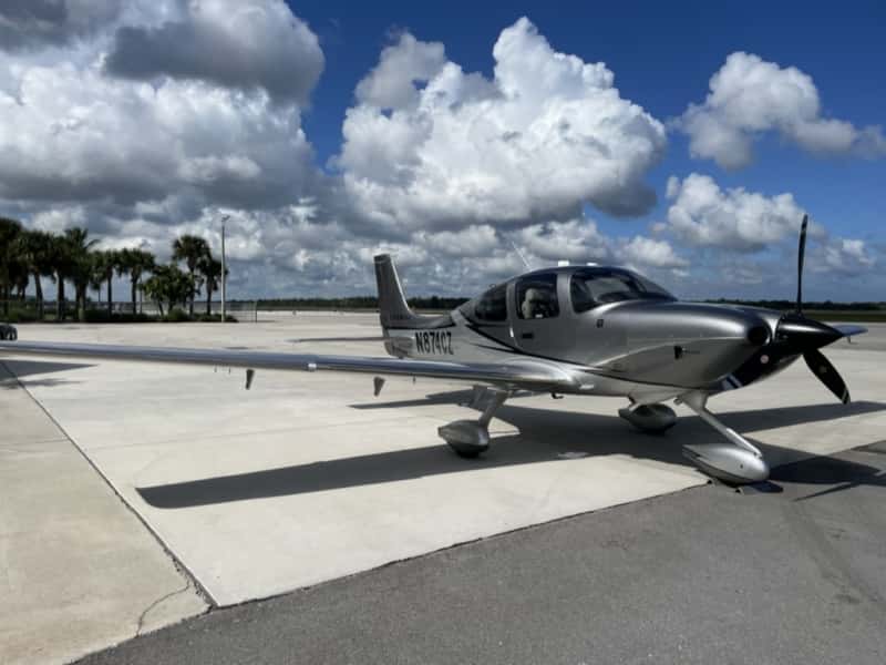 Cirrus SR22