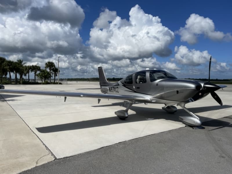Cirrus SR22