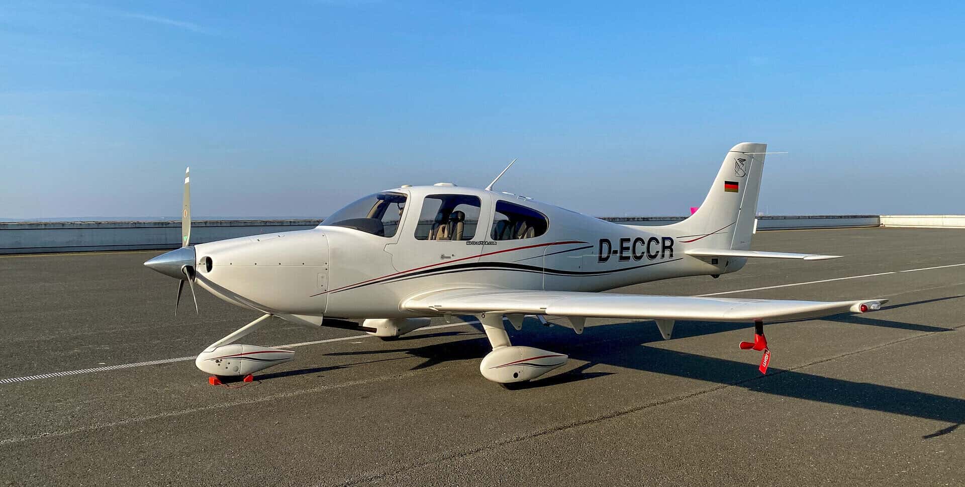Cirrus SR20 Avionics upgrade, fresh prop overhaul