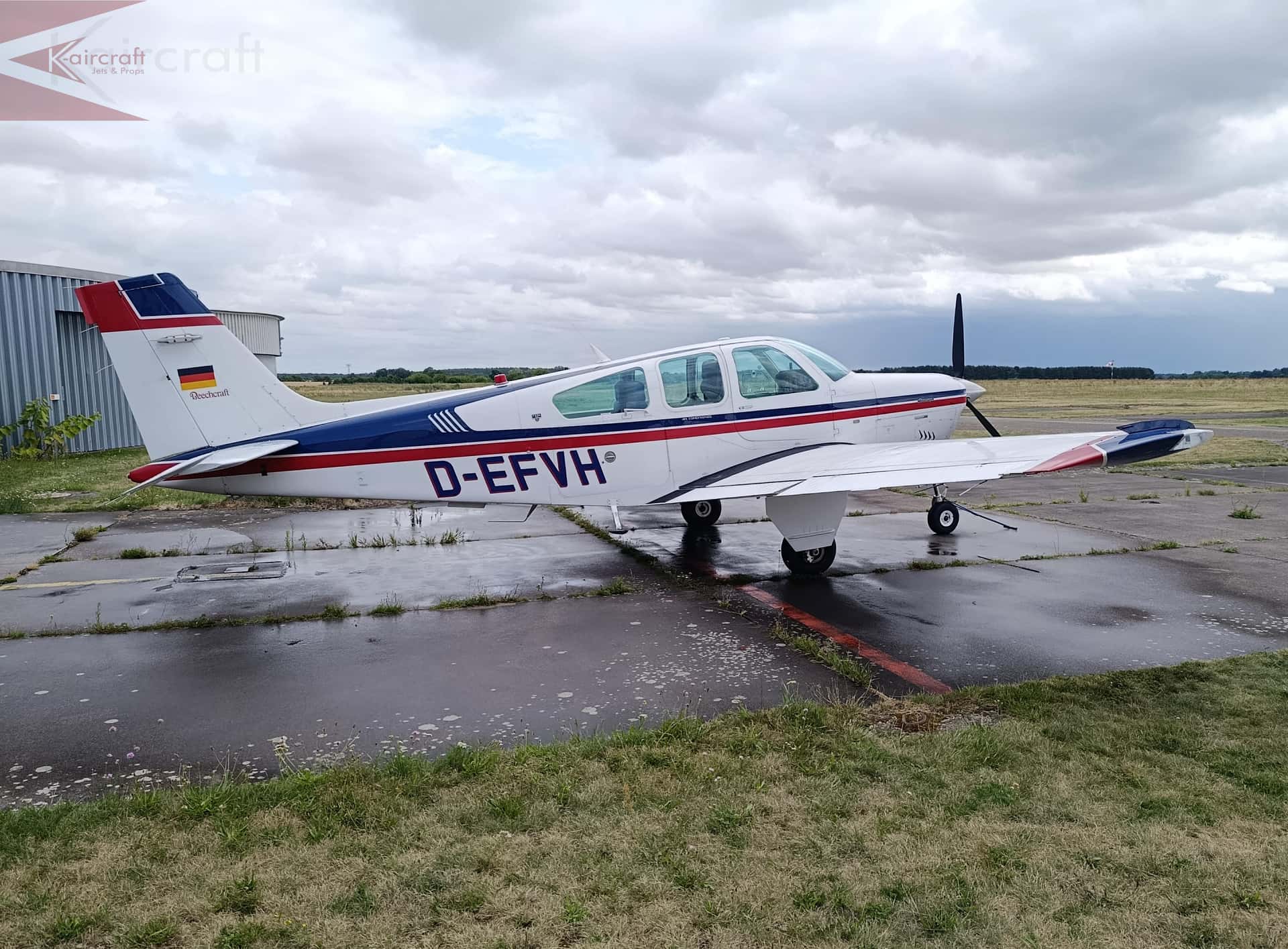 Beechcraft F33A