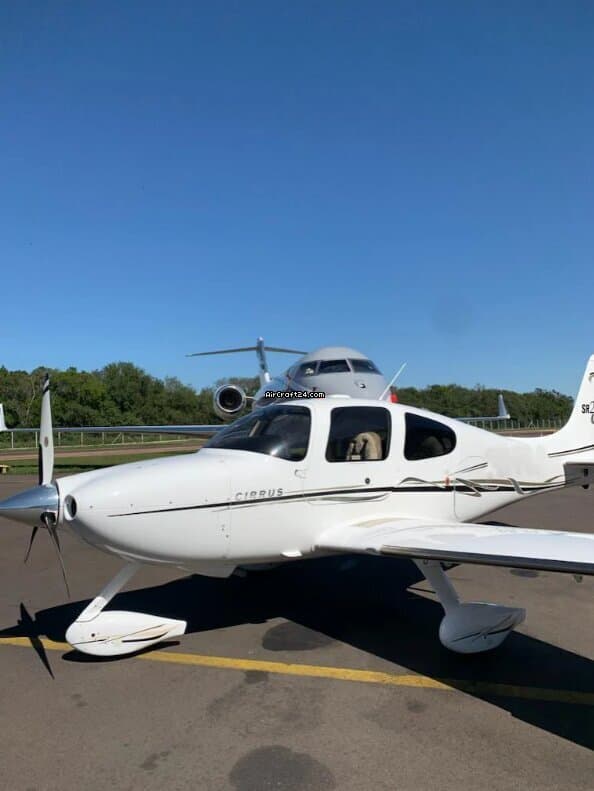 Cirrus SR22