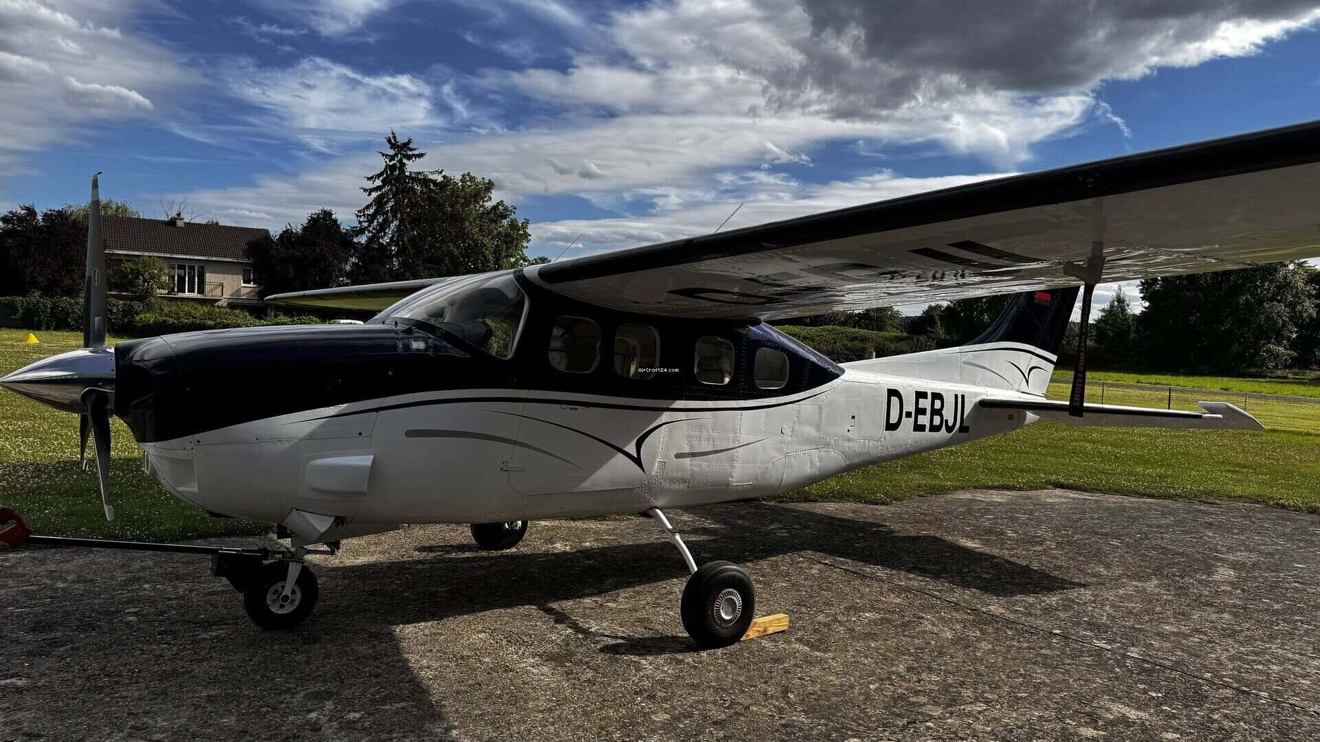 Cessna P210N