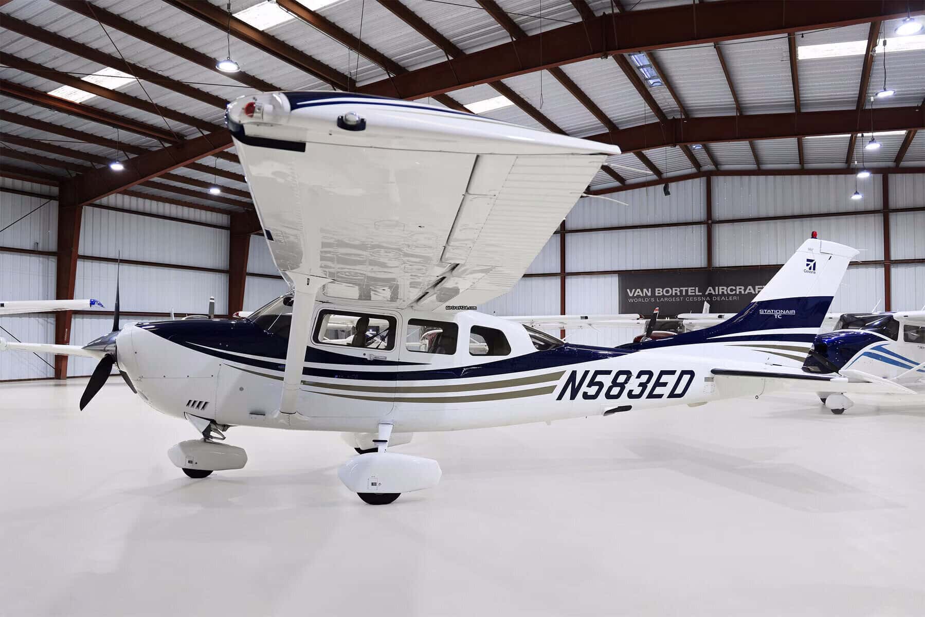 Cessna T206H