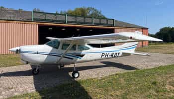 Cessna TR 182