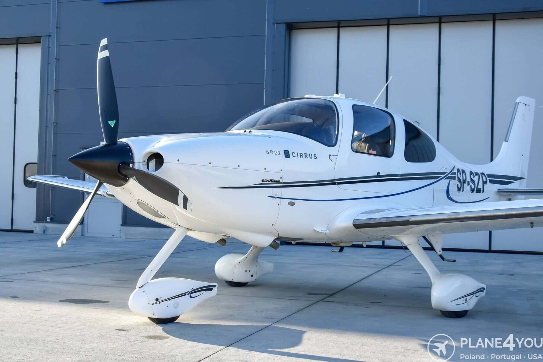 Cirrus SR22-G3