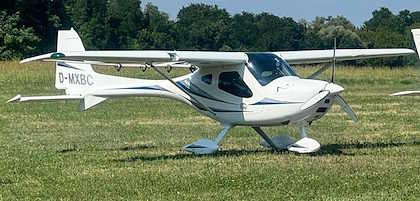 Remos GX/ Geitner GX Baujahr 2017 Stunden ca 500 JNP und 100Std. Neu Propeller neu Schirm