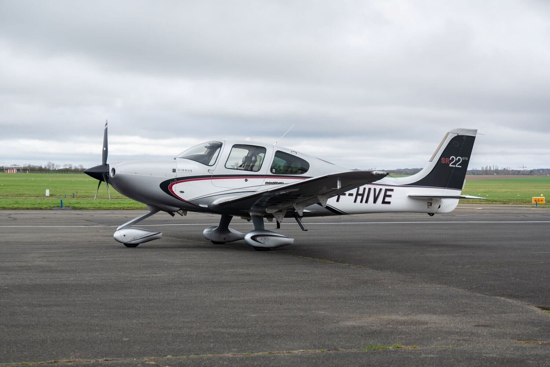Cirrus SR22 GTS G5 PERSPECTIVE