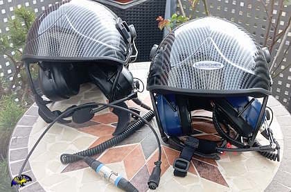 2 Löscher Tragschrauber/Trikehelme Größe 58 Sehr guter Zustand Carbonoptik…