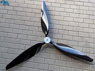 NEW Propeller in Top Condition The prop was only in operation for a few hours (max. 10h) as it - Image 1