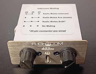 Zum Verkauf steht ein FlightCom Intercom was bis zum Ausbau einwandfrei…