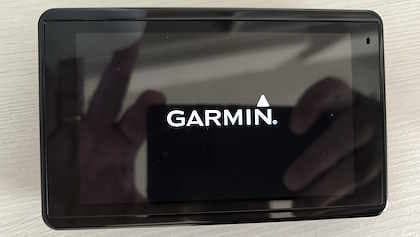 Garmin Aera 660 + AirGizmos Panel Dock (wie neu)