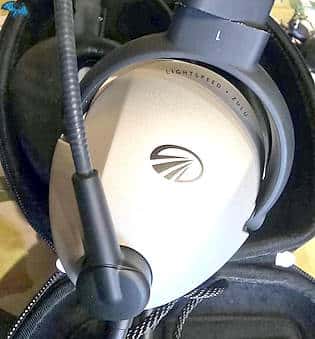 Lightspeed ZULU 3 Aviation Headset Das Lightspeed ZULU 3 ANR BT Aviation Headset ist das - Image 1
