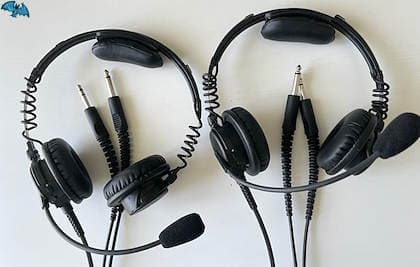 Ich biete hier zwei Headsets Telex Airman Technische Details, bitte bei…