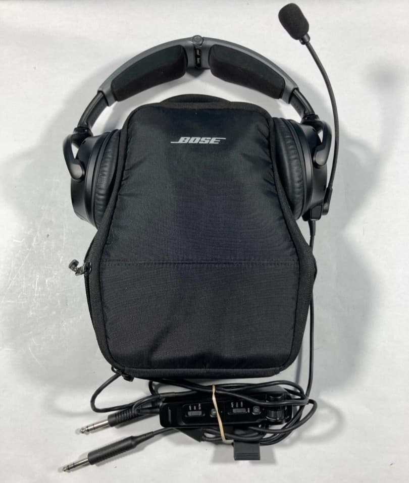 Headest Bose A30 mit Zubehör