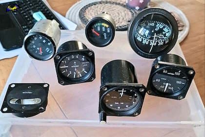 Biete folgende Instrumente aus einem Ultraleichtflugzeug an. Alles…