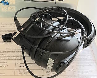 2 Sennheiser HME 110 Headsets Wir verkaufen zwei Sennheiser HME 110 Headsets…